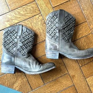 Frye Studded Ankle Boots sz 11 women's